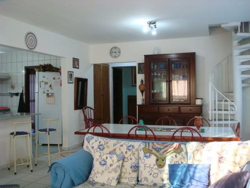Ampla Resid. 3 Dorm. Sendo Uma Suíte Em Condomínio Fechado - Ubatuba L. Norte Sp - Rod. Oswaldo Cruz 4758,