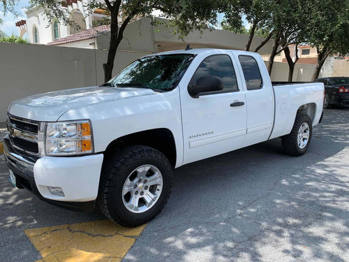 Imagen 1 de 12 de Chevrolet Silverado 2011 A Pickup Silverado 2500 Cab Ext Mt