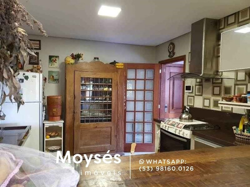 Imagem 5 de 12 de A4038 - Espaçoso Apartamento Próximo À Igreja Da Luz Em Pelotas - Ed. Calhandra