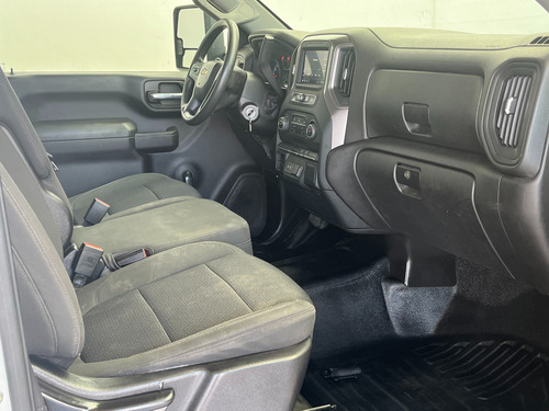 Chevrolet Silverado 6.6 3500 Chasis Cab V8 At
