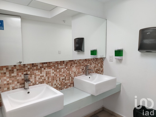 Renta Oficina 1 Ambiente El Dorado 1a Sección