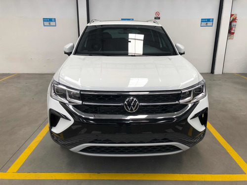 Imagen 18 de 25 de Volkswagen Taos 2023 1.4 250 Tsi Highline
