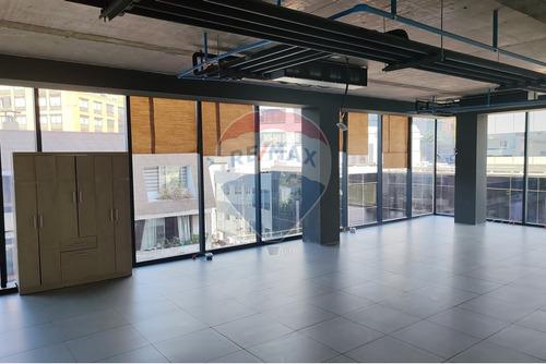 Oficinas En Planta Libre En Los Leones