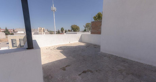 Exclusiva Residencia En Condominio Cerrada De La Fe, Aguascalientes