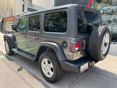 Jeep Wrangler 3.6 Sport 4x4 Mt
