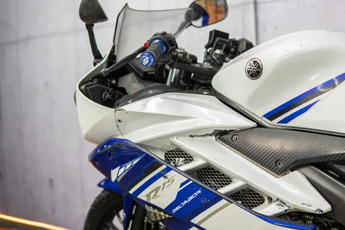 Yamaha R15 150 2017