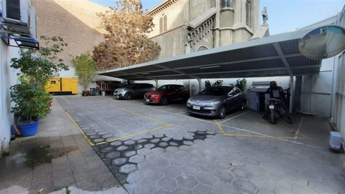 Imagen 2 de 6 de Edificio Oficina En Venta En V. Mackenna / Santa Isabel