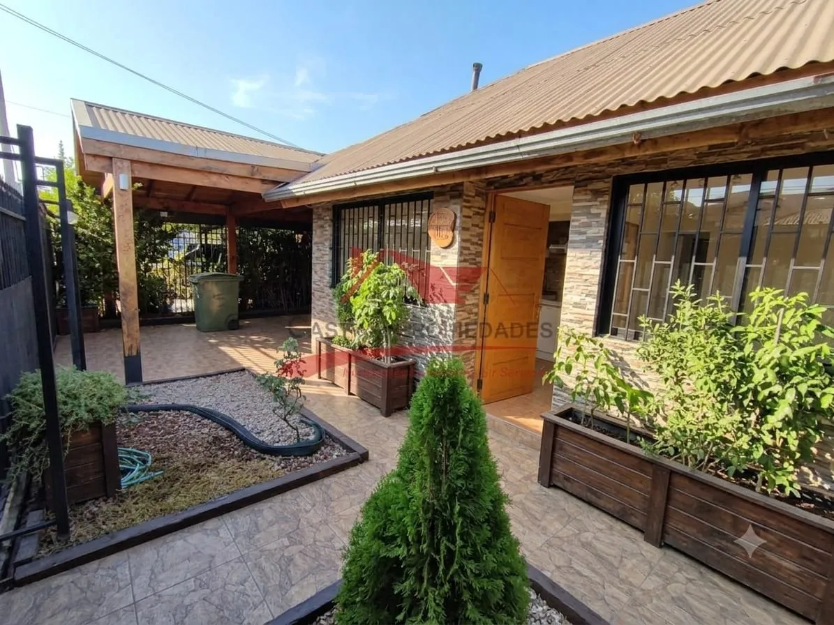 Imagen 2 de 20 de Casa De Dos Pisos, 4 Dormitorios, 2 Baños, Quilicura