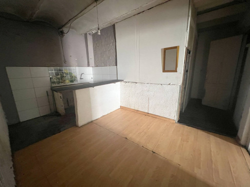 Imagen 8 de 25 de Venta De Edificio En Ciudad Vieja Con Cuatro Unidades.