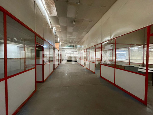 Renta De Nave Industrial De 10,000 M2