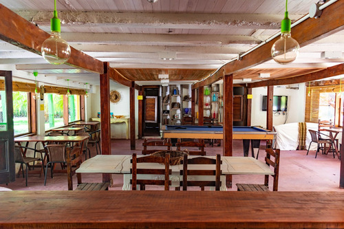 Histórica Casona De Familia Thompson En Alquiler En Delta Del Tigre. 8 Suites Tipo Hotel, Alojamiento Para 20 Personas Cómodas. Piscina, Terrazas Sobre El Arroyo. Tranquilidad Total. Paz.