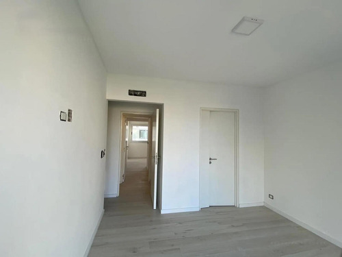 Casa En Venta - 2 Dormitorios 3 Baños - 110mts2 - Belgrano Chico