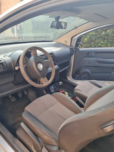 Volkswagen Fox 2004 1.0 Plus Total Flex 3p