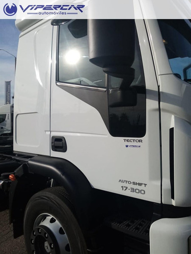 Imagen 2 de 14 de Iveco Tector 170-300t 6.7 2022 0km