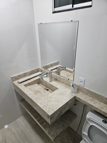 Alugo Casa C/contrato Curto De 6 Meses A Um Ana.