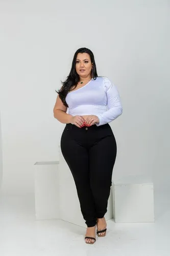 Alta costura plus size 2025