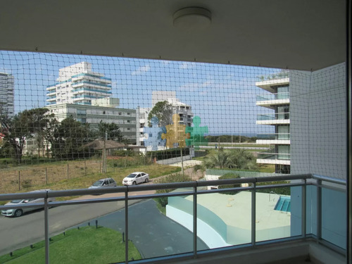 Vendo O Alquilo Apartamento De 3 Dormitorios Y Dependencia En Punta Del Este - Ref : Eqp3665