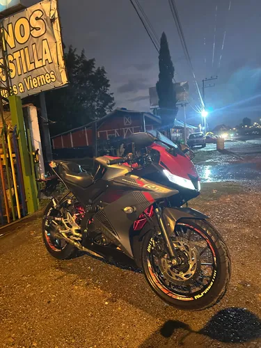 Yamaha R15 V3 Varios Extras Muy Cuidada