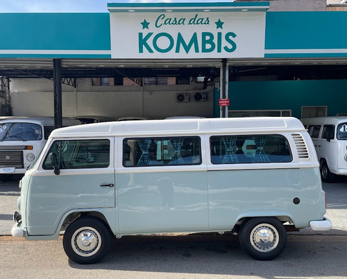 Volkswagen Kombi 1.4 Standard Total Flex 3p