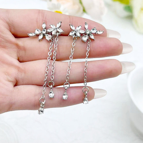 Aretes De Plata Mujer Incrustado De Diamantes Con Centro