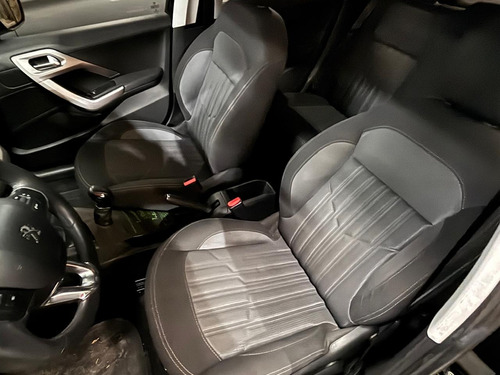 Peugeot 208 1.6 Allure