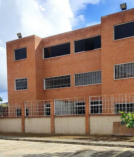 Imagen 5 de 13 de Invalmhouse. Apartamento Urbanización Canaima 3 Guatire
