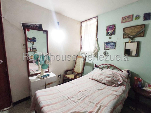 Marcos Gonzalez Vende Cómodo Apartamento Zona Oeste Barquisimeto Lara #25-16013
