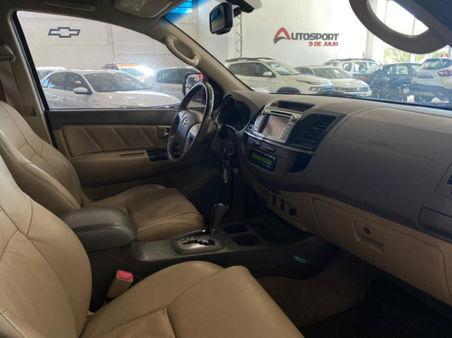 Toyota Sw4 2013 2.7 Srv Cuero Vvti 4x2 4at 5 Asientos
