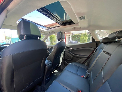 Imagen 9 de 12 de Chevrolet Tracker 1.2t Premier 2021