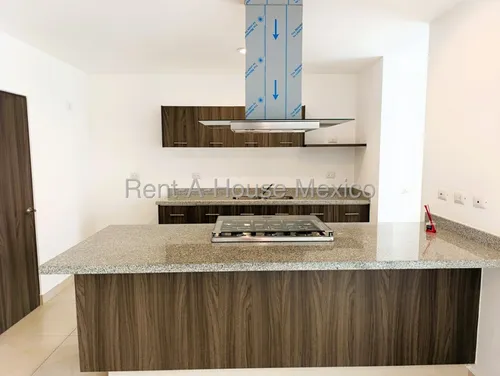 Se Renta Casa En Zibata Condominio Ankara Ofrece 3 Recamara Una En Pb Qh25-2527