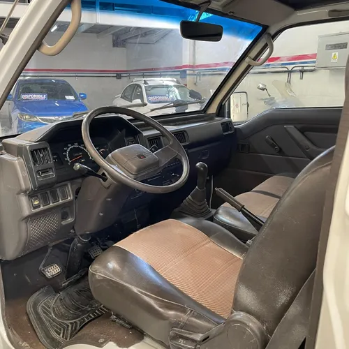 Mitsubishi Panel L300 2012