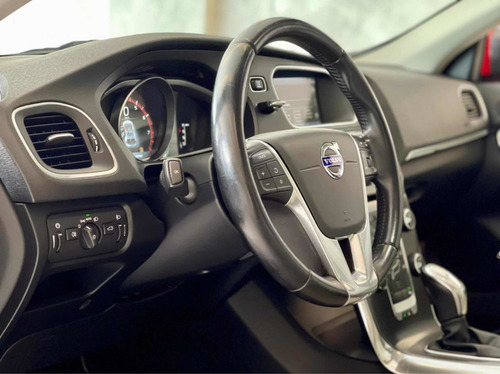 Imagem 4 de 13 de Volvo V40 2.0 T4 Turbo 2013 Automatico Todo Revisado Novo
