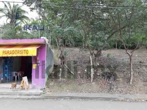 Imagen 1 de 12 de Venta De Terreno 500 M² Col. Guadalupe Victoria Poza Rica Veracruz. Cuenta Con Un Frente De 18.19 M² Y Una Profundidad De 27.47 M². El Terreno Se Encuentra En La Parte Alta Y Tiene Buena Vista Para C