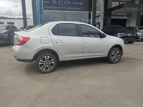 Renault Logan 1.6 Intens Aut
