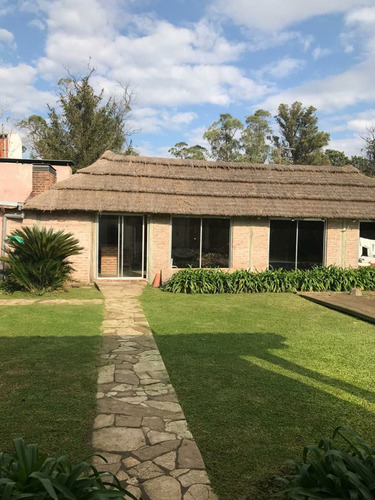Imagen 11 de 30 de Casa Quinta Ranelagh Con Pileta Y Gran Parque