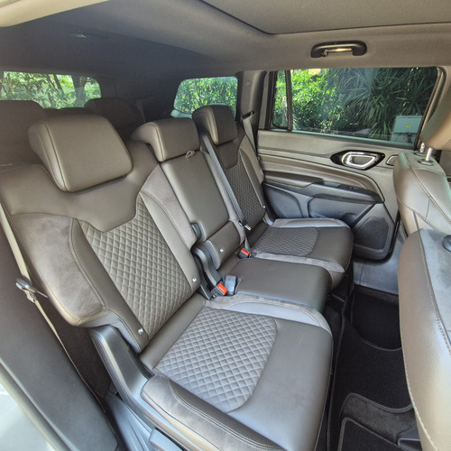 Jeep Commander 2.0 Overland 4x4 Aut. 5p