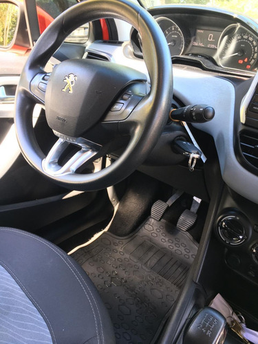 Peugeot 208 1.5 Allure Touchscreen 2016