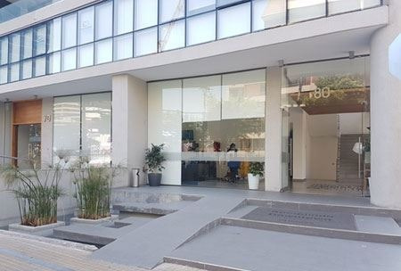 Oficina En Arriendo De 1 Privado En Las Condes