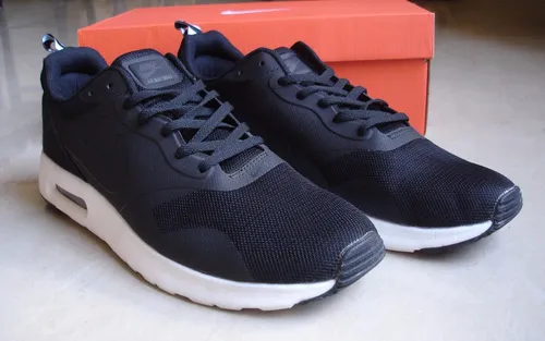 Nike tavas negros sales