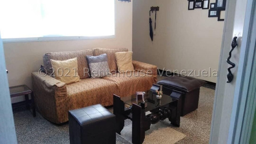 Imagen 12 de 17 de Acogedor Apartamento En Venta. Urb. Chacao. Mls #22-3913 Vanessa Sayago. 04125866548