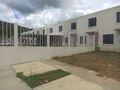 Imagen 9 de 30 de Casa En Venta En La Ensenada Barquisimeto & Código Flex 22-14115 Numero De Contacto 0424 -556- 57- 59 Monica C.