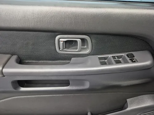 Nissan Pathfinder 3.3 R50 Std