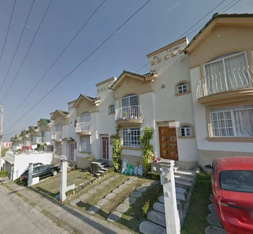 Casa En Venta, En La Calle De Fuente De Platon Col. Las Fuentes Xalapa Veracruz Remate Bancario Jmjc20-92
