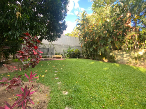 Planta Baja Aparta - Quinta En Venta En El Country Club