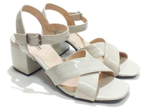 Imagen 1 de 4 de Sandalias Alma Charol Beige