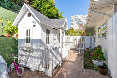Casa De Lujo En Bosque De Montemar, 8d+6b, 1050 M²