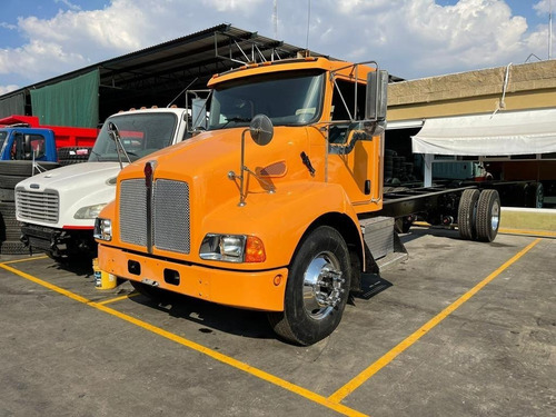 Kenworth T300 Chasis Cabina Naranja