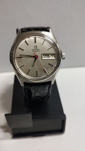 Reloj Omega Quartz Geneve Día Fecha Funcionando N Oris Rado Negro Acero Inoxidable Pulido Champagne (Usado)