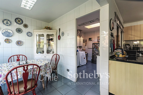 Casa En Venta De 5 Dorm. En Lo Barnechea