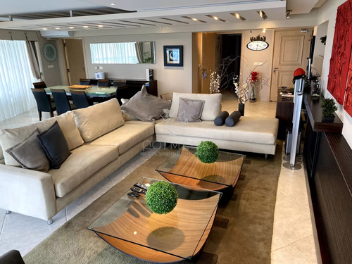 Departamento En Venta De 3 Dormitorios En Torre Nueva York.